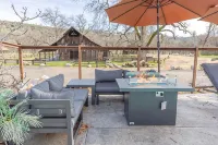 Coyote Creek Ranch + Pool House Near Murphy’s