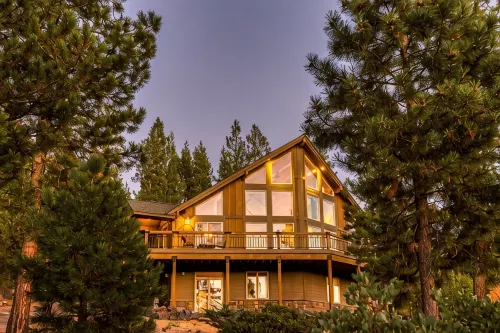 Lodge Style Cabin nr Crater Lake w Mountain Views