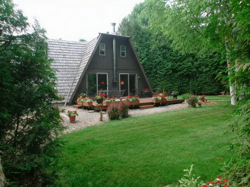 Bailey's Harbor Cabin Secluded in Woods,Walking distance to Kangaroo Lake-DUPLEX