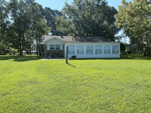 Experience Tranquility in Mercy Me Lake House on Lake d'Arbonne