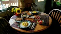 Southern Bluff Bed & Breakfast - parking