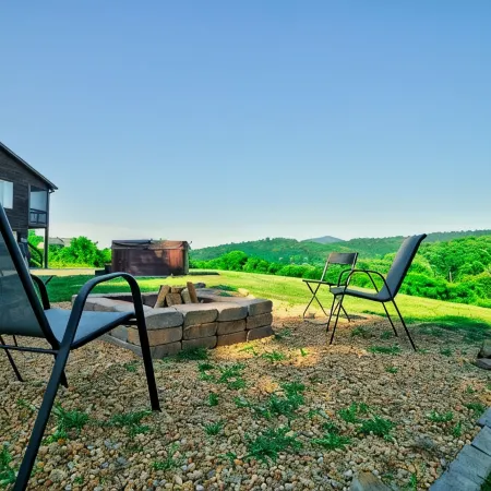Bear Mountain Lodge Shenandoah Mountains Skyline Drive / Front Royal (hottub)<br>