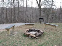 Mossy Ridge- Trail #4, 88 &95 access- 3 bedroom- 6 person home on Brimstone Road - Wifi