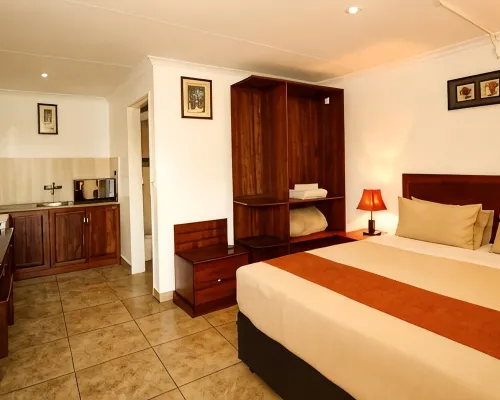 Mokoro Lodge Hotels in Maun
