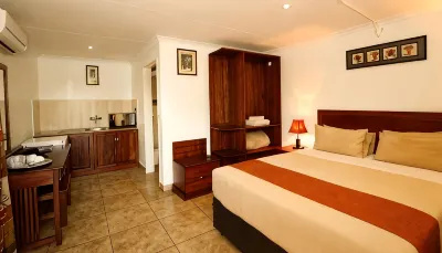 Mokoro Lodge Hotels in 