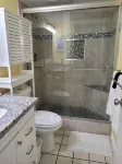 Sunny 1/1 BEACH FRONT Condo  overlooking the ocean! :) ,  Steps to the beach! - 부티크