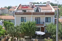 Suna Apart Hotel - vue sur la montagne
