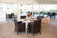 1 bdrm second floor , views pool hot tub private beach spacious newly renovated