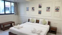 Monarch Suites - شرفة