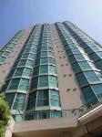 Rosedale on Robson Suite Hotel