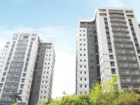 Apartemen Puncak Marina Hotels in Wonocolo