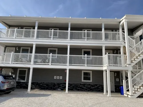 Ocean View Luxury Penthouse • 4 Beach Badges • 2 Parking • Steps to Beach - 3-Star