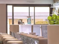 Unique Hôtel Résidence & Spa โรงแรมในแซ็ง-ราแฟล