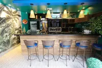 Golden Ville Hotel - ที่มีบาร์