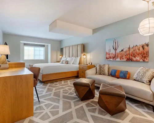 La Quinta Inn & Suites by Wyndham Tempe University, Phoenix Hotels near Sloan Park