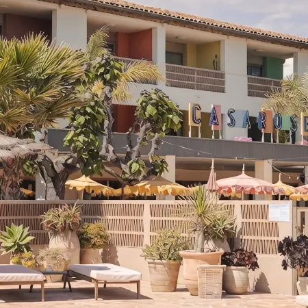 Hotel Casarose - Cannes Mandelieu Отели рядом с достопримечательностью «Пляж Миди»
