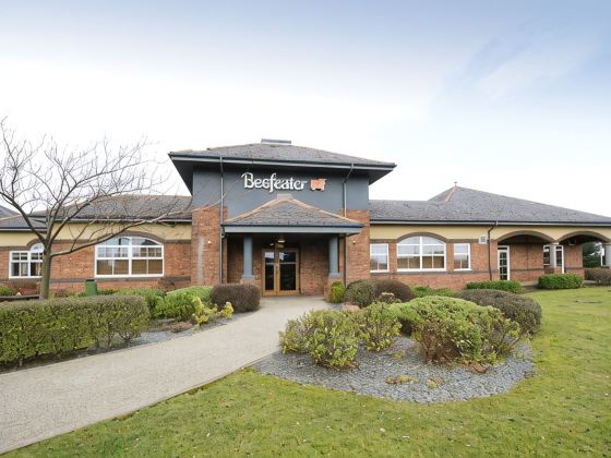 Premier Inn Livingston (M8, Jct3)