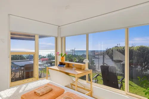 Glenelg Beach House With Private Beachfront Pool