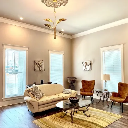 Viva Biloxi – Charming 1B & 1BA Steps from the Beach, Casinos & Downtown