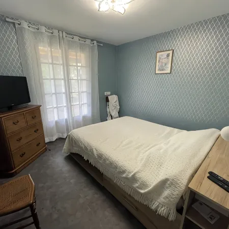 4 bedroom house in the heart of the pine forest with swimming pool