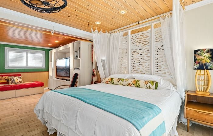 Romantic Couples Beach Getaway ,with private beach, hammocks and umbrellas