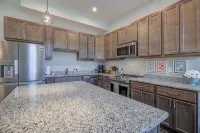 Musketeer Manor ~ 5 bedrooms & 4.5 baths off street parking & central location!! - Holiday bungalows