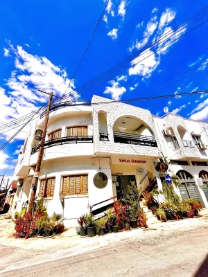 Royal Goddess Guest House, Walled City