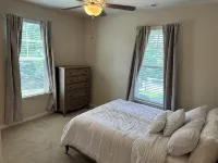 Spacious LUXE Home in RTP / near Airport - 4 stelle