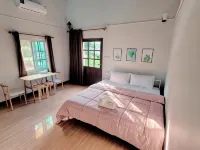 สวรรค์สร้างนางแก้ว - ที่มีที่จอดรถ