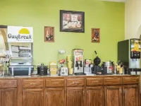 Days Inn by Wyndham Troy - breakfast