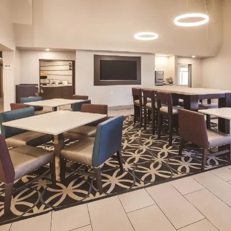 La Quinta Inn & Suites by Wyndham North Orem