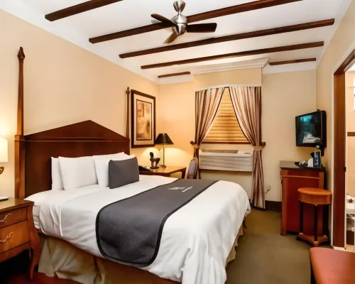 Brand Plaza Hotel Hotels in Glendale