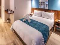 Town Lodge Johannesburg Airport Hotels in Germiston