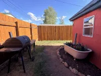 Walden’s Gingerbread House - A Basecamp for Groups, Fenced Yard, Pet Friendly - WiFi