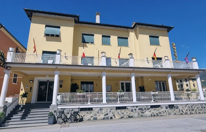 Hotel Dora