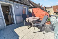FeWo Galliet 2: 77Sqm, 12Sqm Roof Terrace, 2 Br, Quiet & Close to Trade Fair