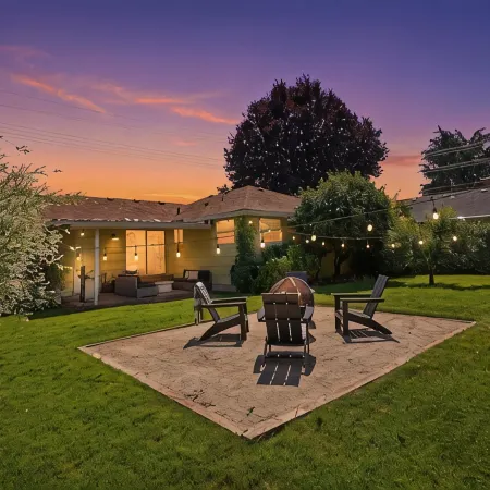 Hideaway House - Cozy Wine Country Escape in the Heart of McMinnville