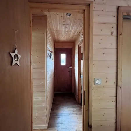 Cosy Chalet les Angles with Superb Lake and Mountain Views - Sleeps 4