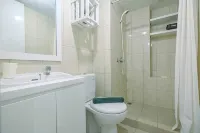 Spacious and Modern 2Br Springlake Summarecon Bekasi Apartment by Travelio - Apartments