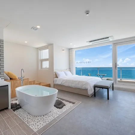 Donghae 828 Ocean View Spa Pension