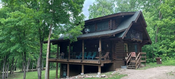 Make Memories - Secluded Log Cabin on Marion Lake Channel with Private Dock Hotels in Otter Tail County