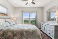 Highland Overlook - Sunset Mtn Views, Game Rm, Close to Blue Ridge - 3-Star