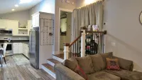 Quiet Apartment Retreat - Condos