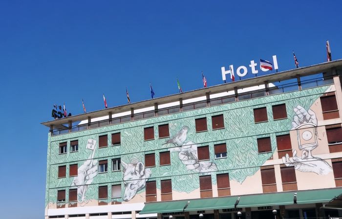 LH Hotel Arca Street Art