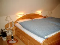 Semi-detached house (four stars, 75m²), approx. 300 m to the bathing lake - Homestays