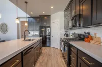 Family Gathering Place 6 BD Home Hot Tub sleeps 12 - Wifi