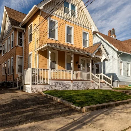 Modern + Spacious 5BR/2BA Home, Renovated Backyard