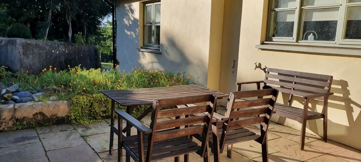 Gorgeous farm cottage, full of rural charm yet close to beaches and castles. ナーバースのホテル