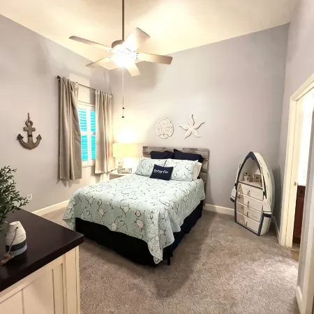 Turtles Nest - Corner Penthouse with Gorgeous Sunsets and Lake View