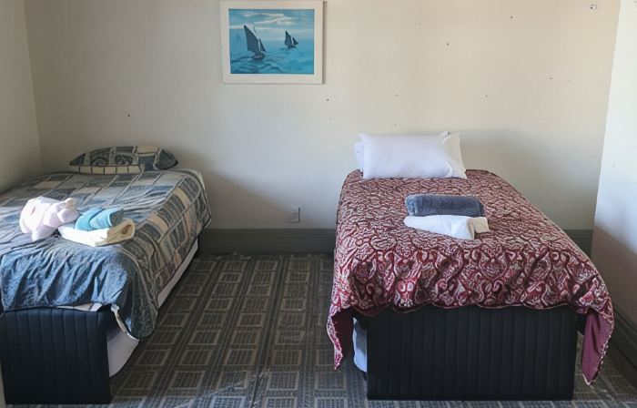 Room for everyone ..comfortablebeds for large groups